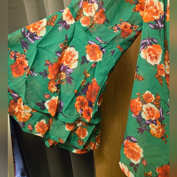 New Blashe 3x green floral blouse - Picture 2 of 5